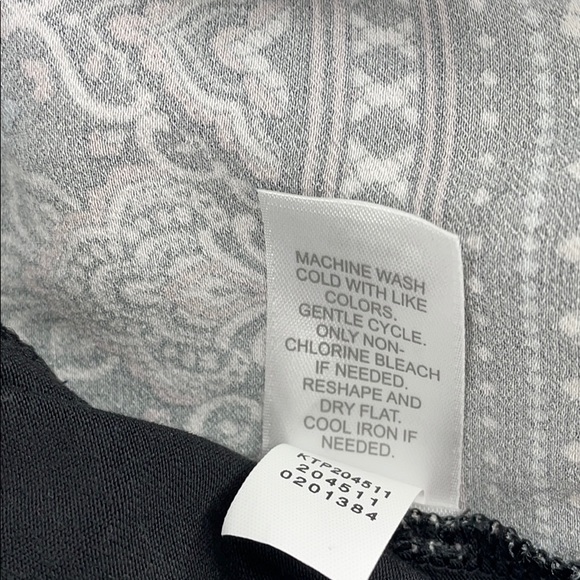 J. Jill Damask Print Rayon Long-Sleeve Top - Size Medium - Picture 9 of 9